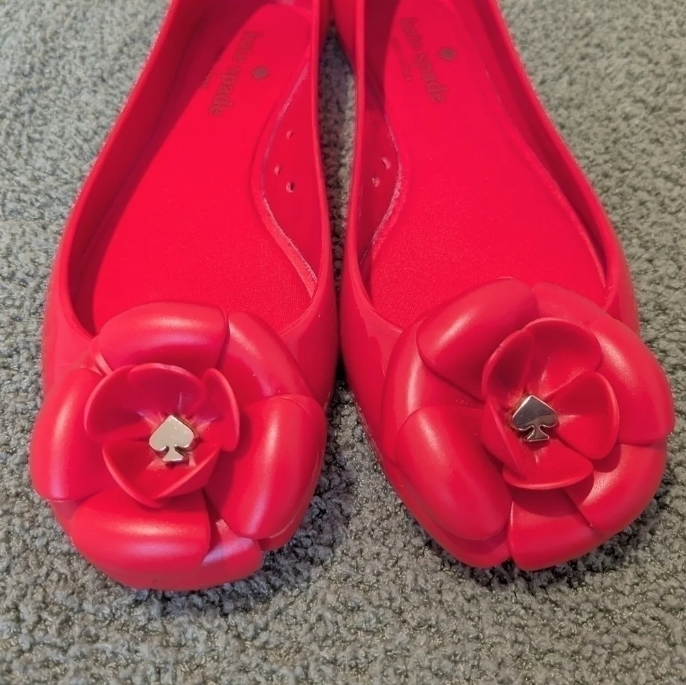 Kate Spade Red Floral Rose Jelly Ballerina Flats Size 6 Dainty Romantic Designer